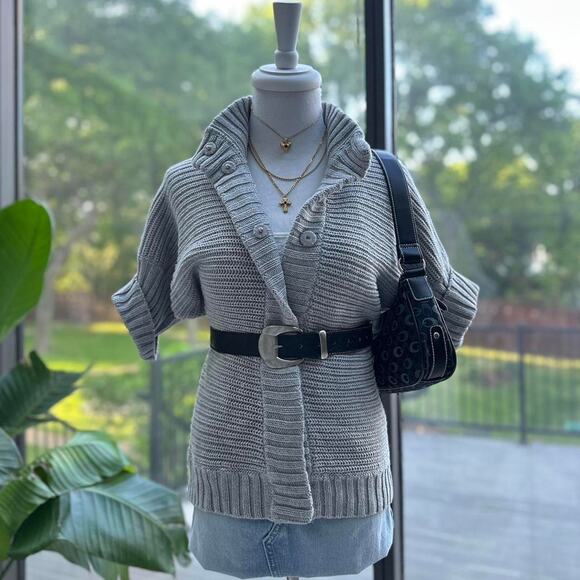 Banana Republic Sweaters - Banana Republic Gray Short Sleeve Knit Cardigan